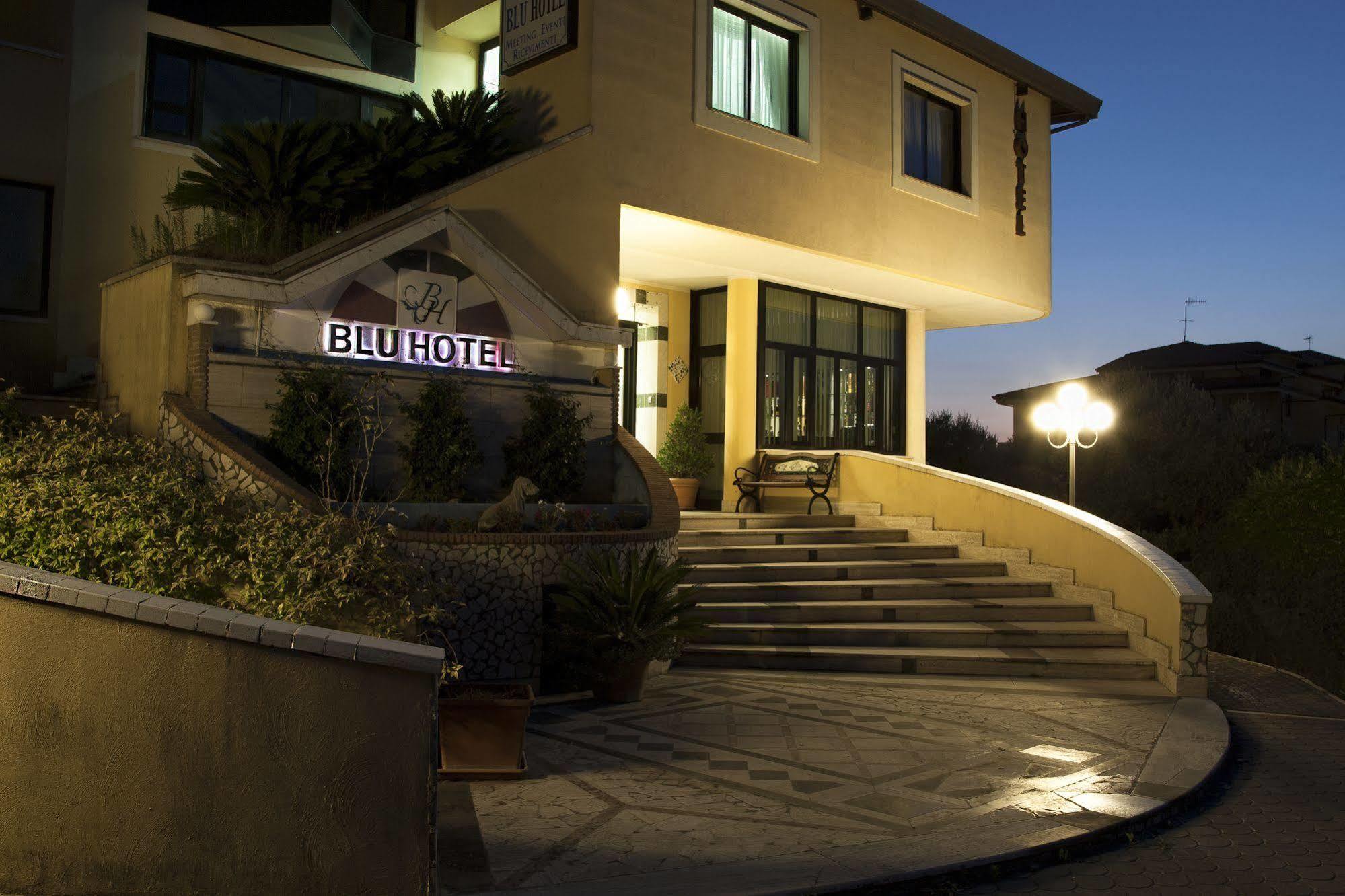 Blu Hotel San Nicola Manfredi Eksteriør bilde